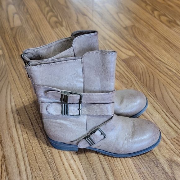 Call It Spring Vegan Leather Boots Size 10 - Picture 9 of 9